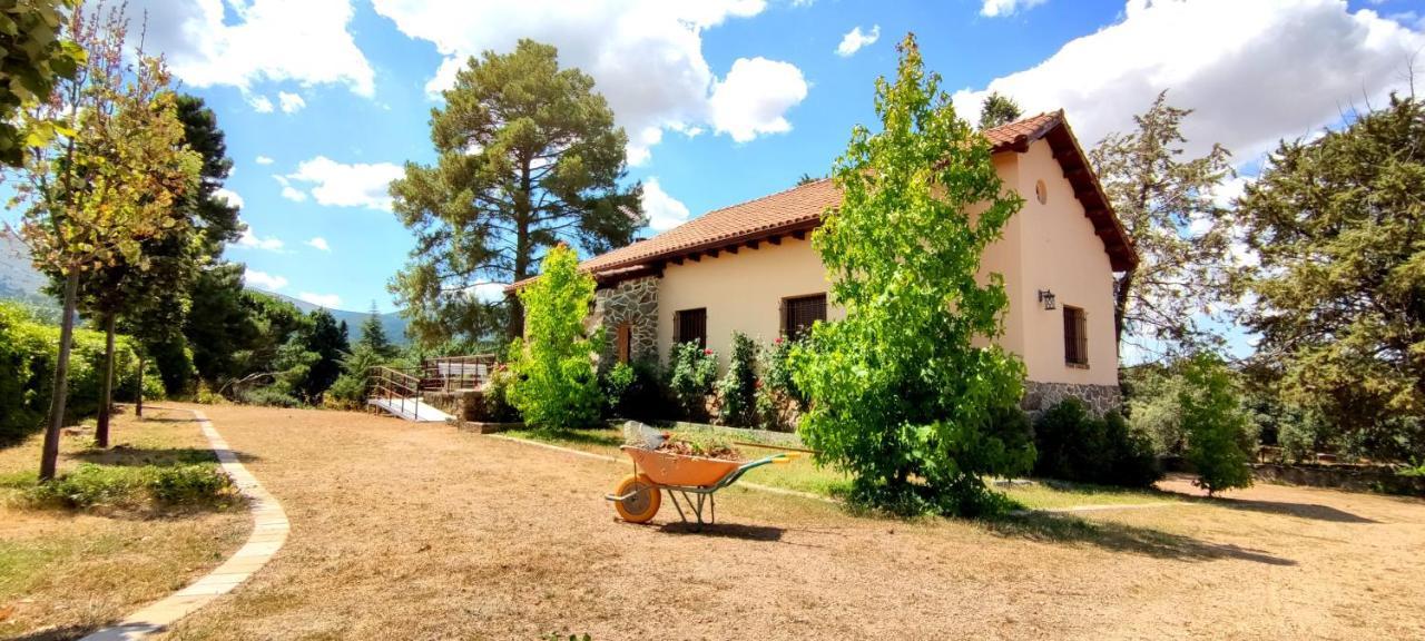 Casa Rural El Pinar Villa Navas de Riofrio Luaran gambar